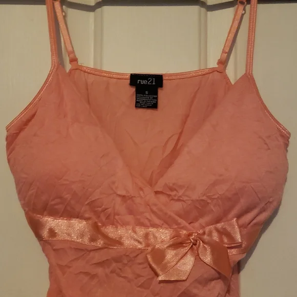 Like new light pink padded tank. - Picture 2 of 4